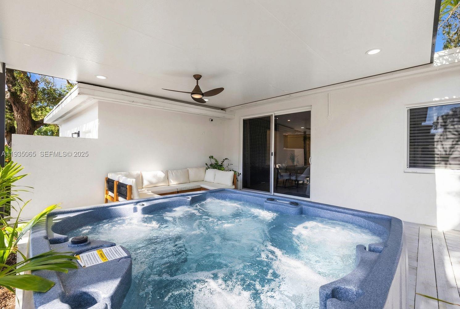 3260 NW 9th St Miami, FL 33125