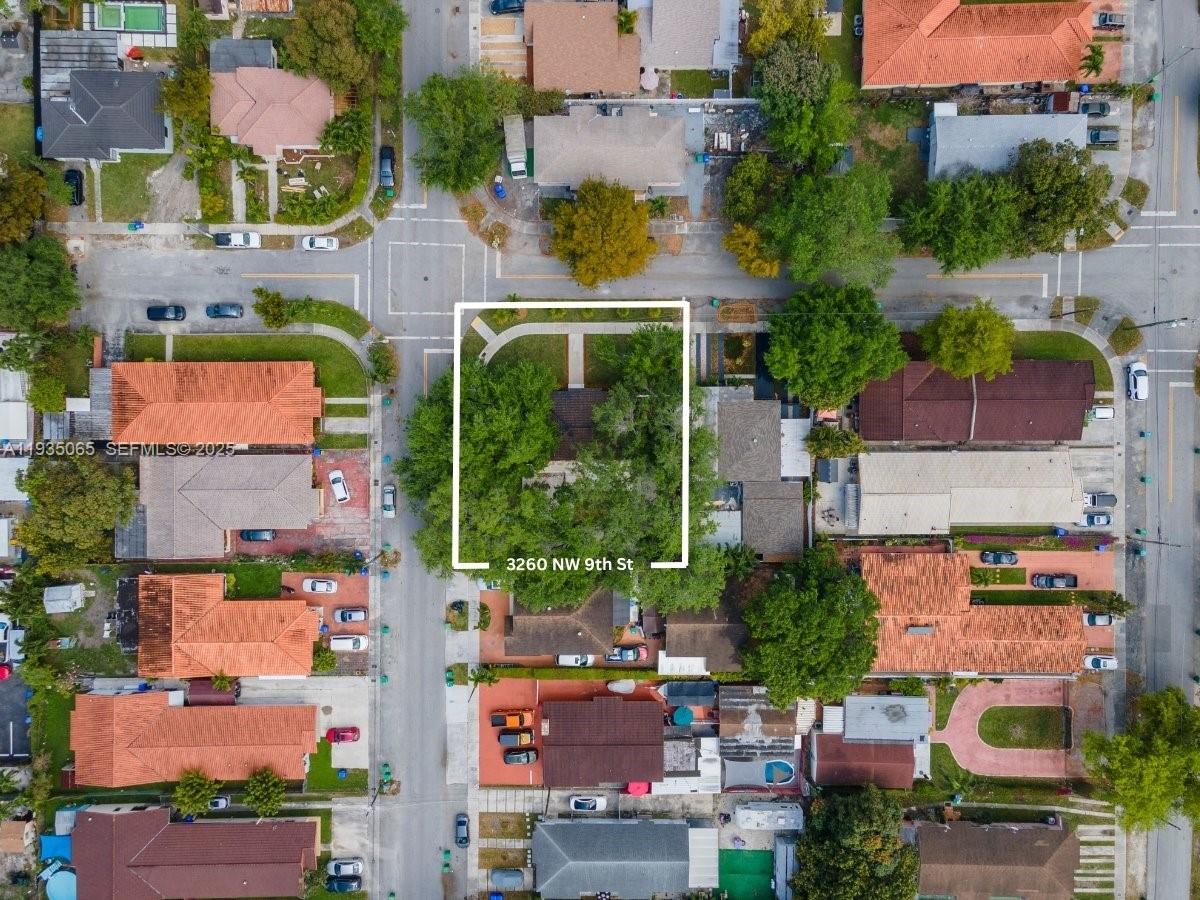3260 NW 9th St Miami, FL 33125