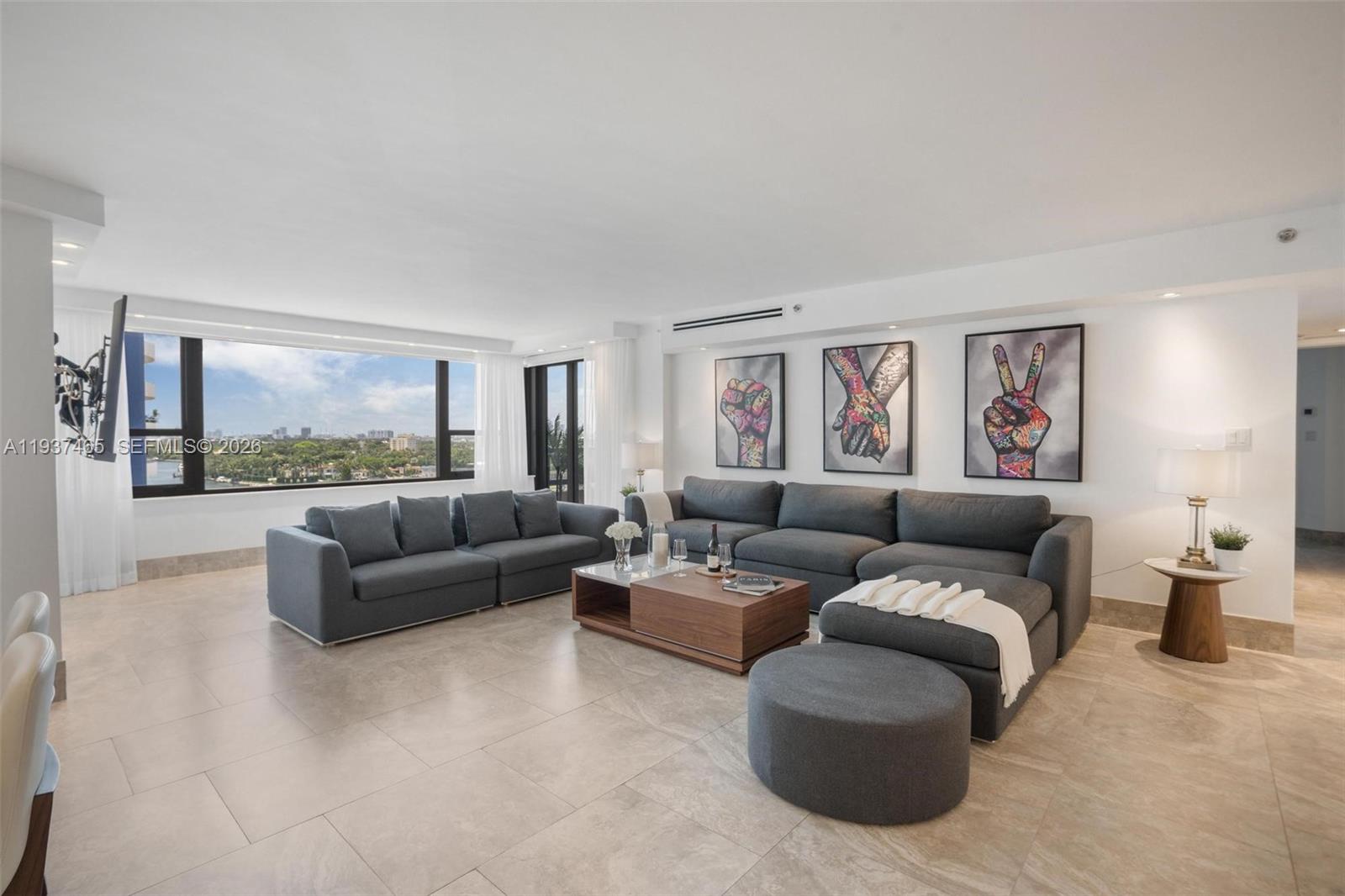 5225 Collins Ave #1221 Miami Beach, FL 33140