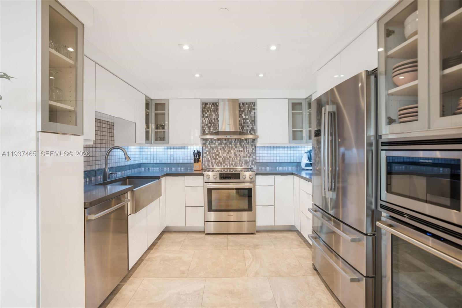 5225 Collins Ave #1221 Miami Beach, FL 33140