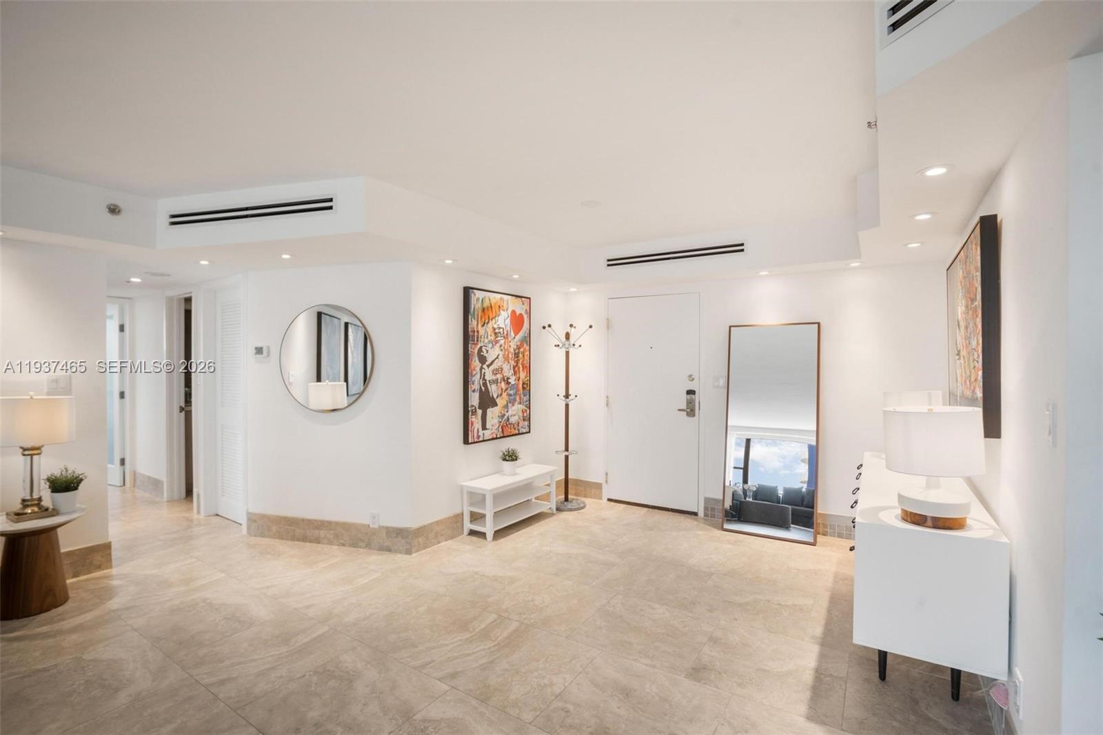 5225 Collins Ave #1221 Miami Beach, FL 33140