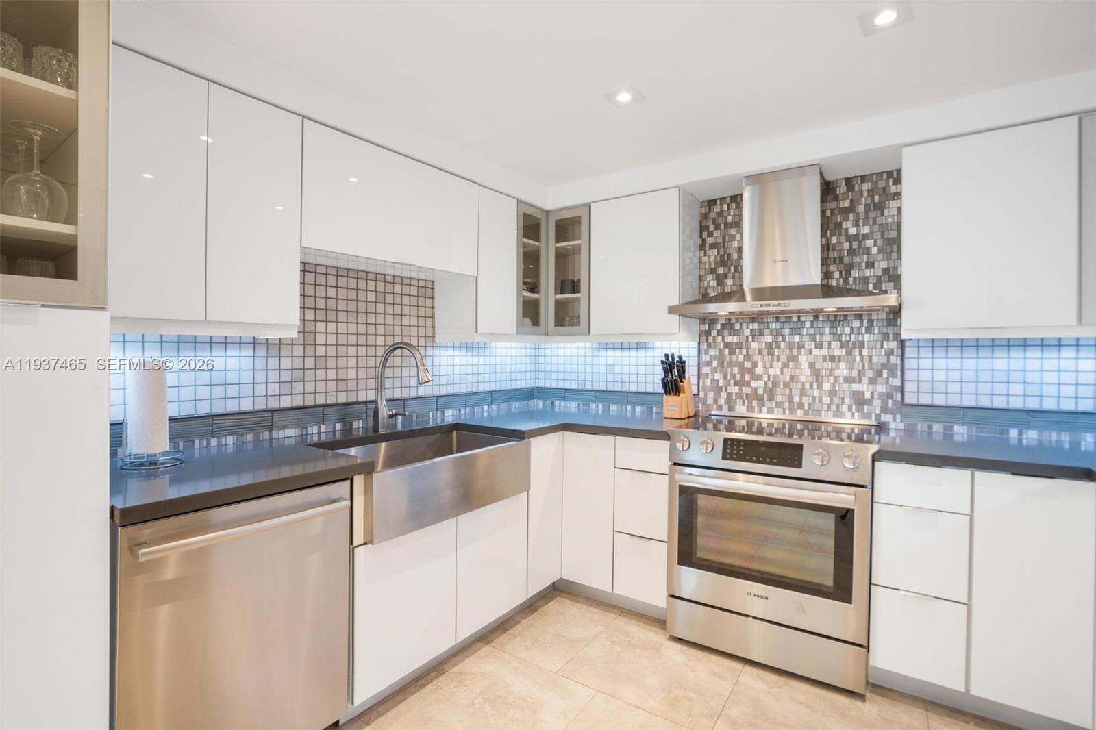 5225 Collins Ave #1221 Miami Beach, FL 33140