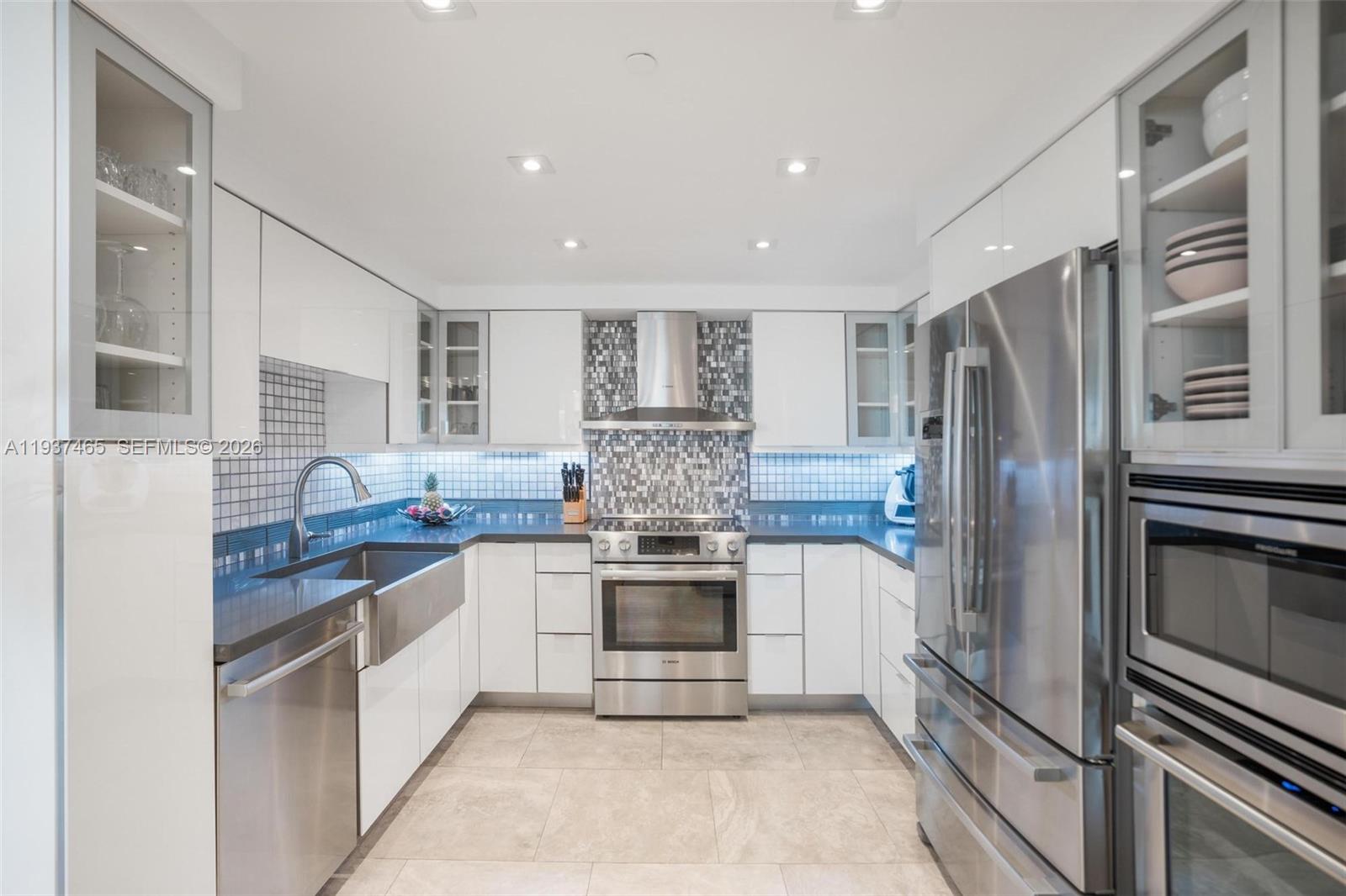 5225 Collins Ave #1221 Miami Beach, FL 33140