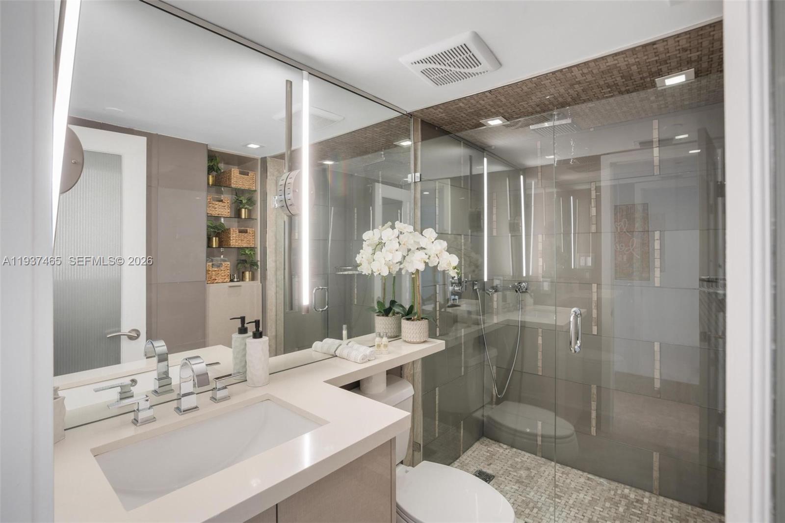 5225 Collins Ave #1221 Miami Beach, FL 33140