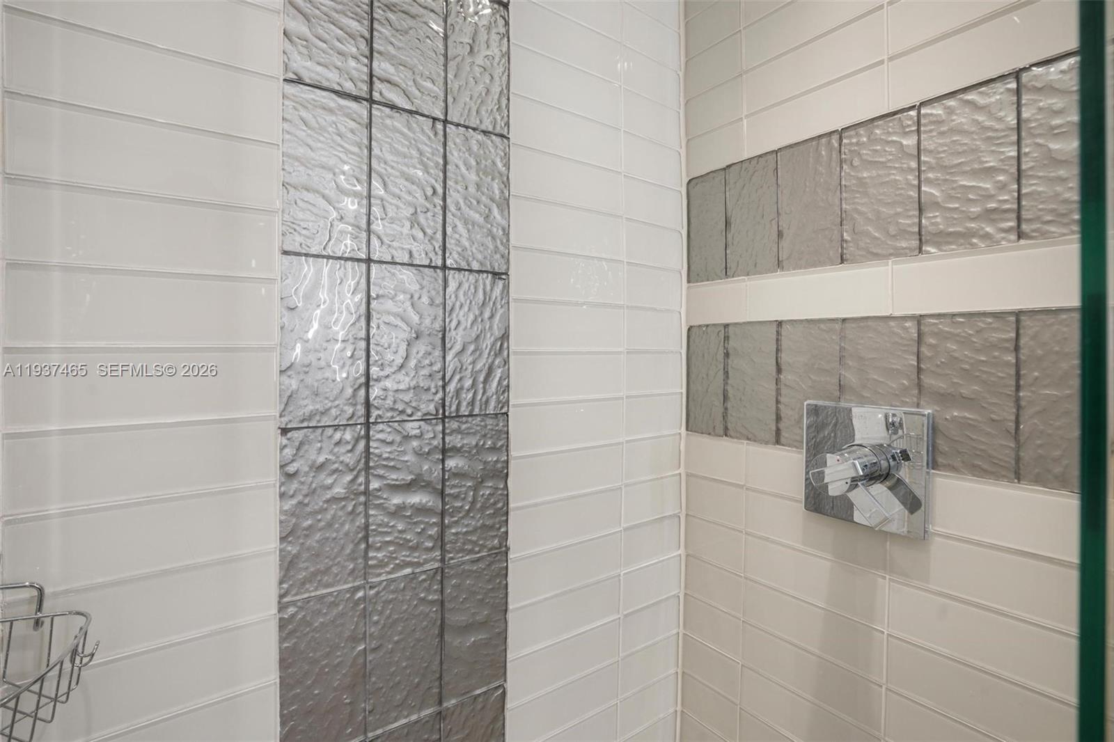 5225 Collins Ave #1221 Miami Beach, FL 33140