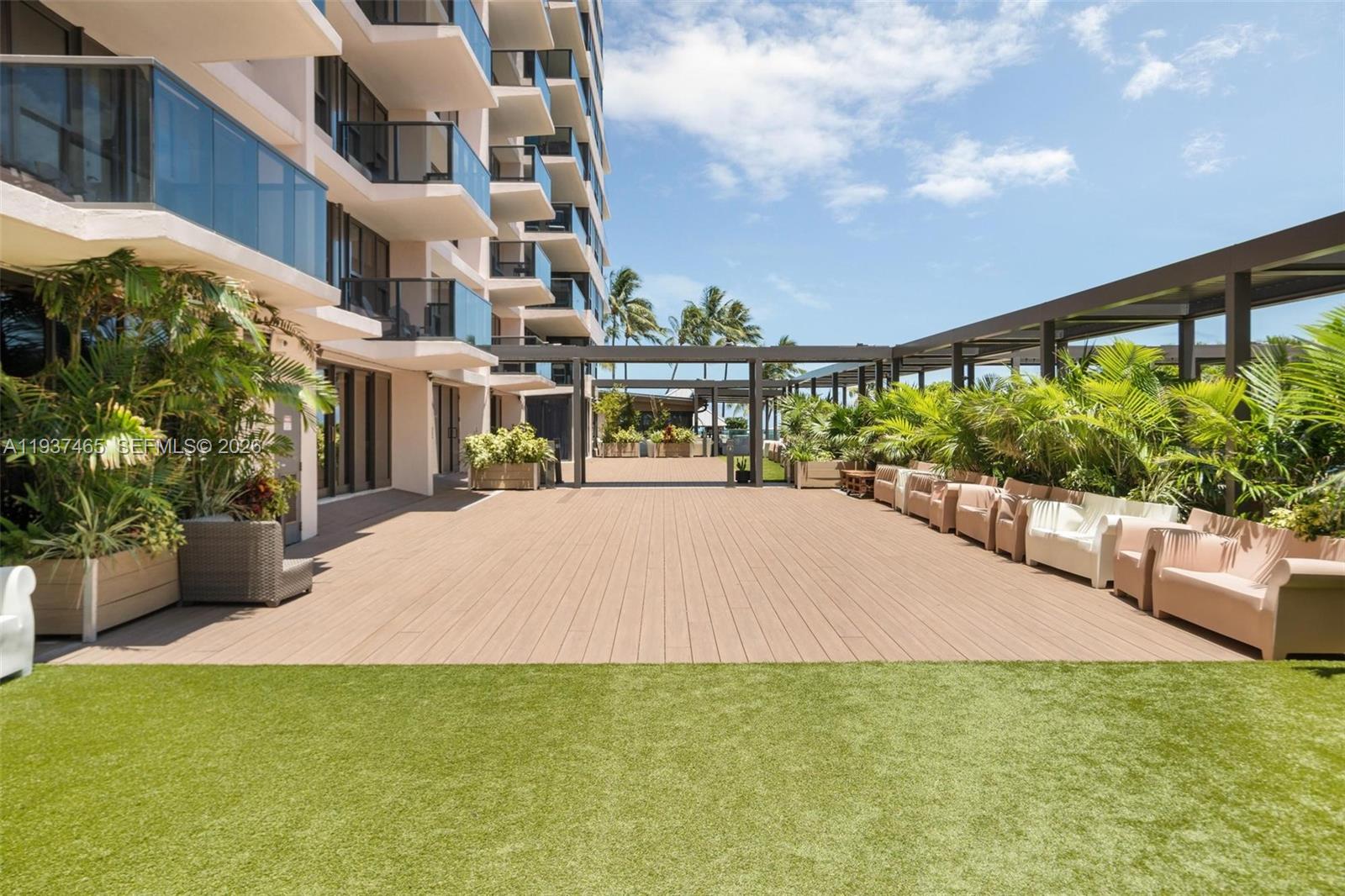 5225 Collins Ave #1221 Miami Beach, FL 33140