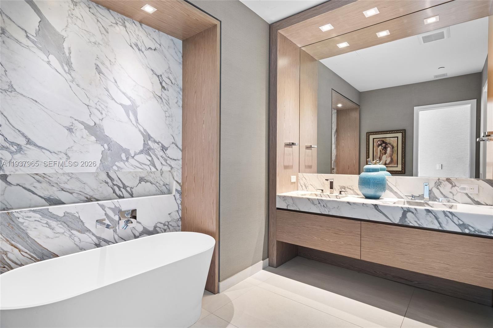 900 Brickell Key Blvd #2004 Miami, FL 33131