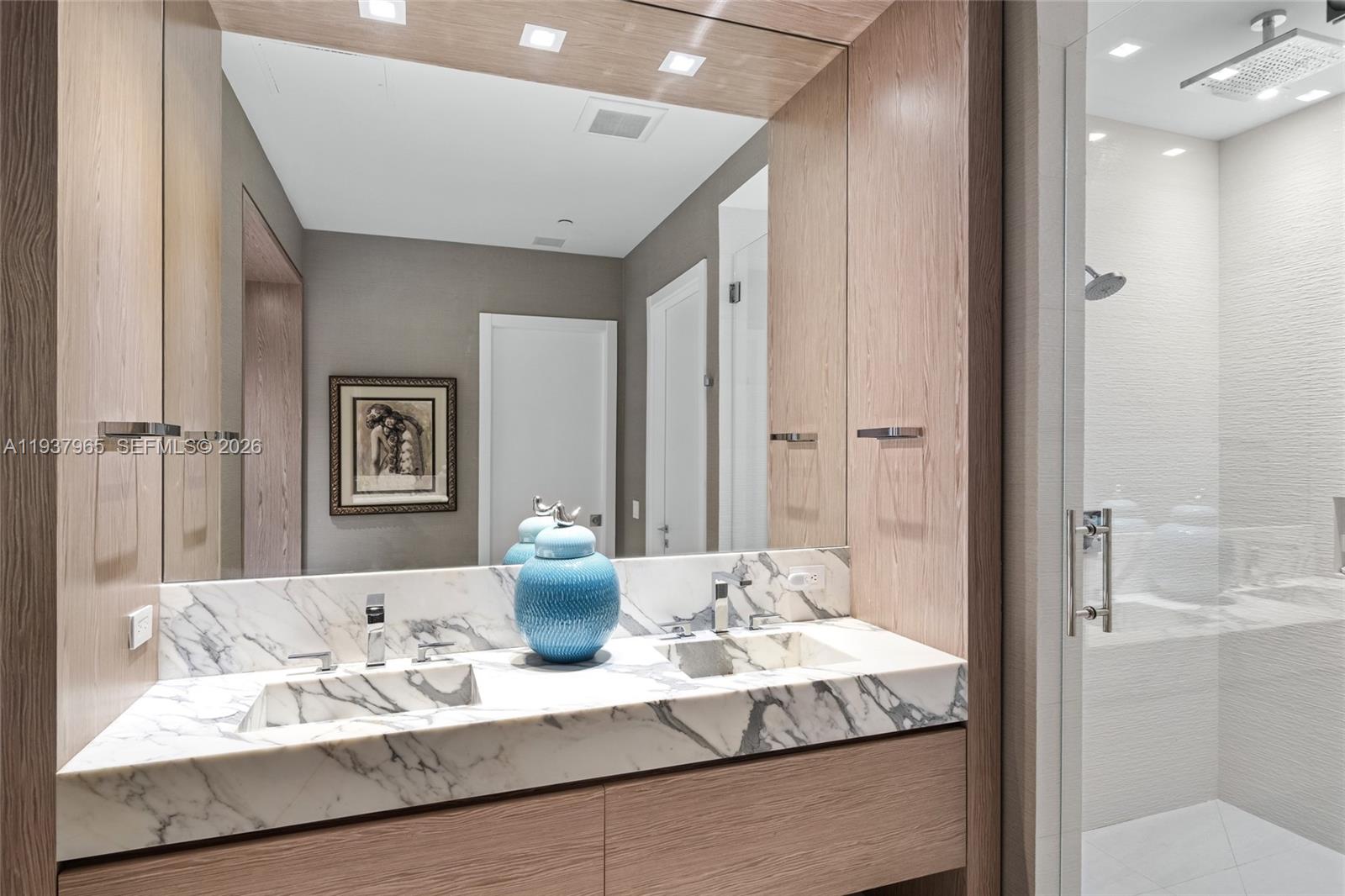 900 Brickell Key Blvd #2004 Miami, FL 33131