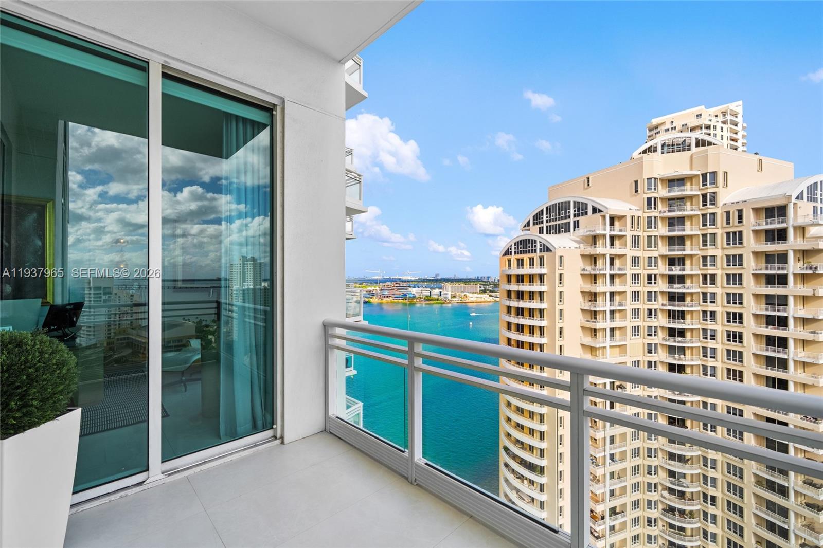 900 Brickell Key Blvd #2004 Miami, FL 33131