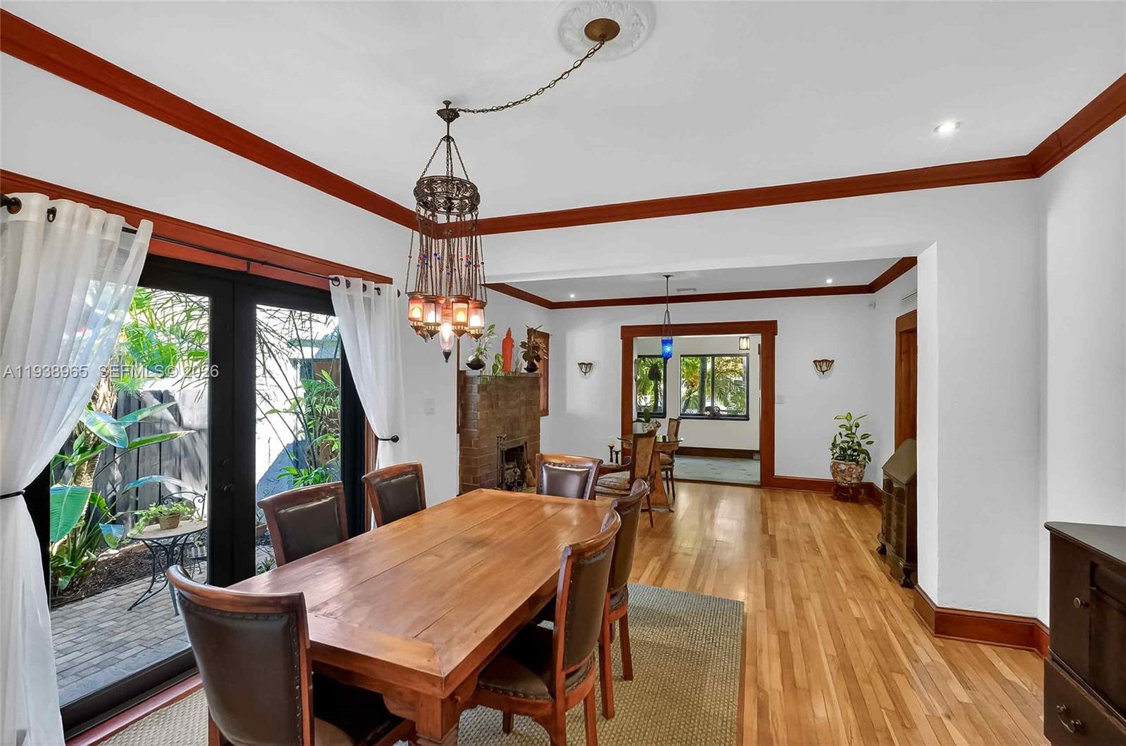 452 SW 21st Rd Miami, FL 33129