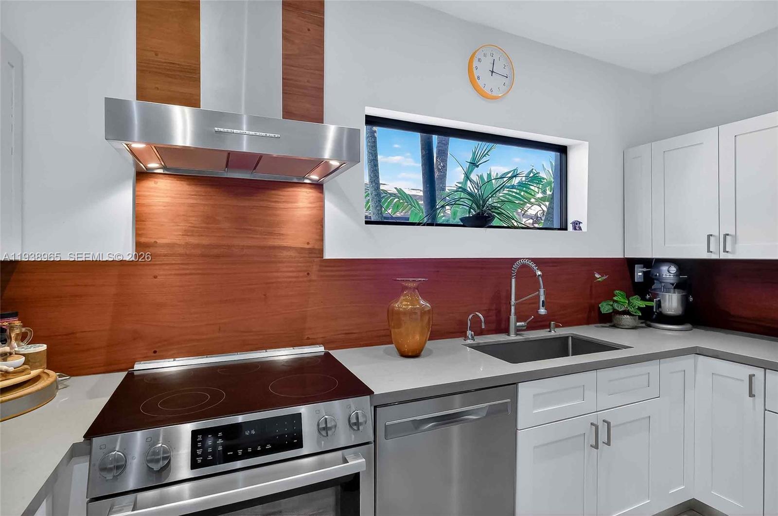 452 SW 21st Rd Miami, FL 33129