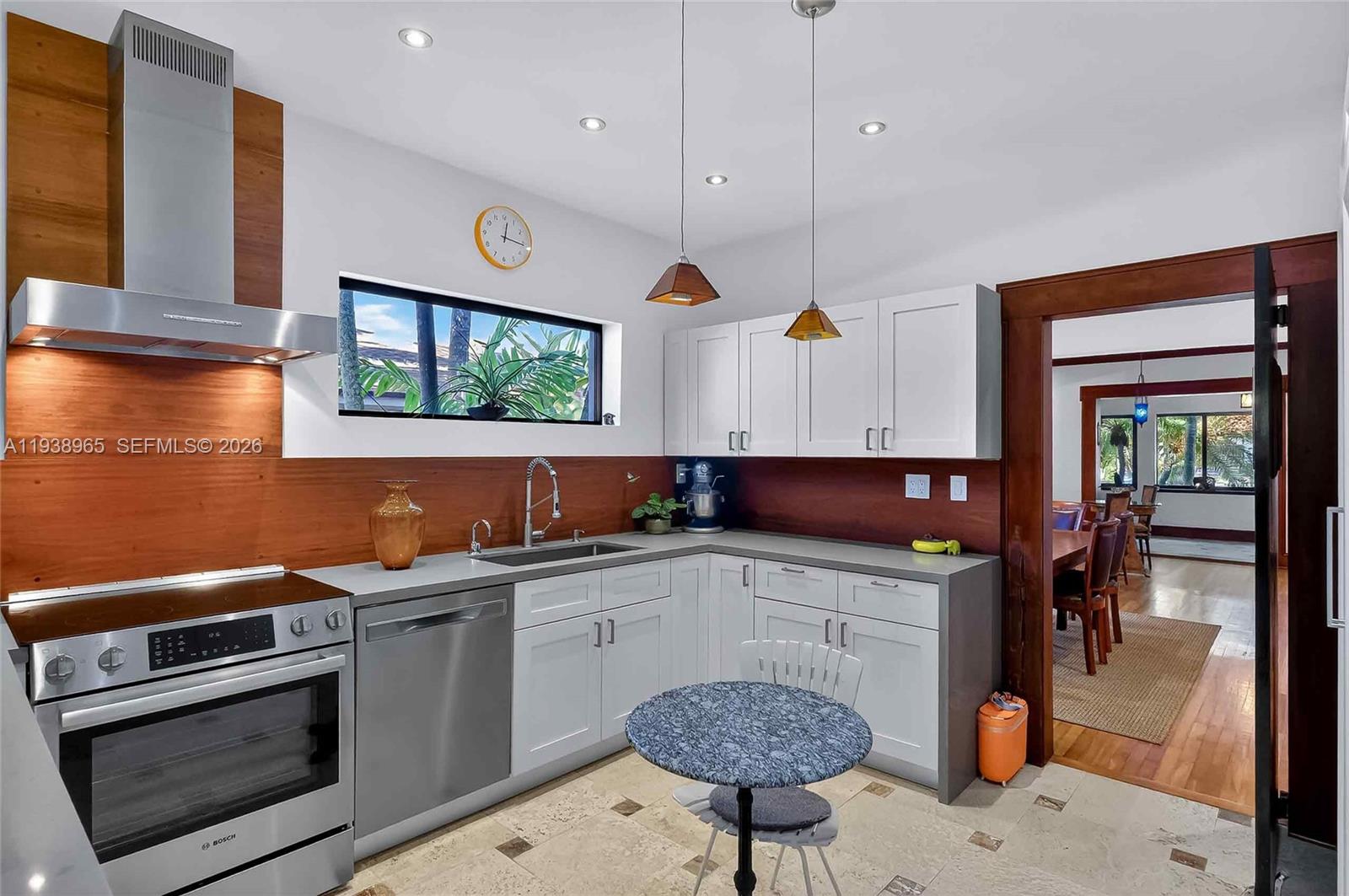 452 SW 21st Rd Miami, FL 33129