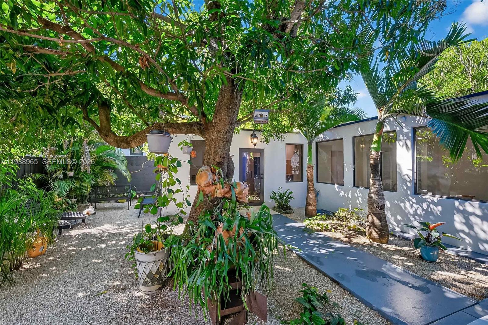 452 SW 21st Rd Miami, FL 33129