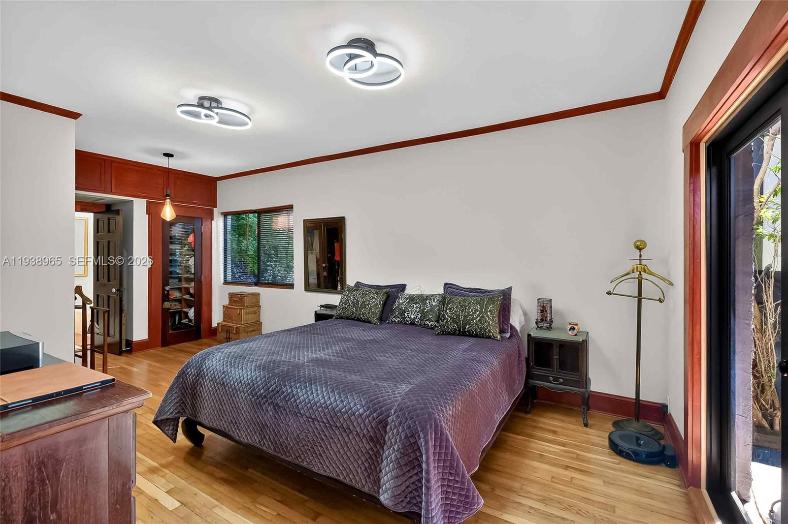 452 SW 21st Rd Miami, FL 33129