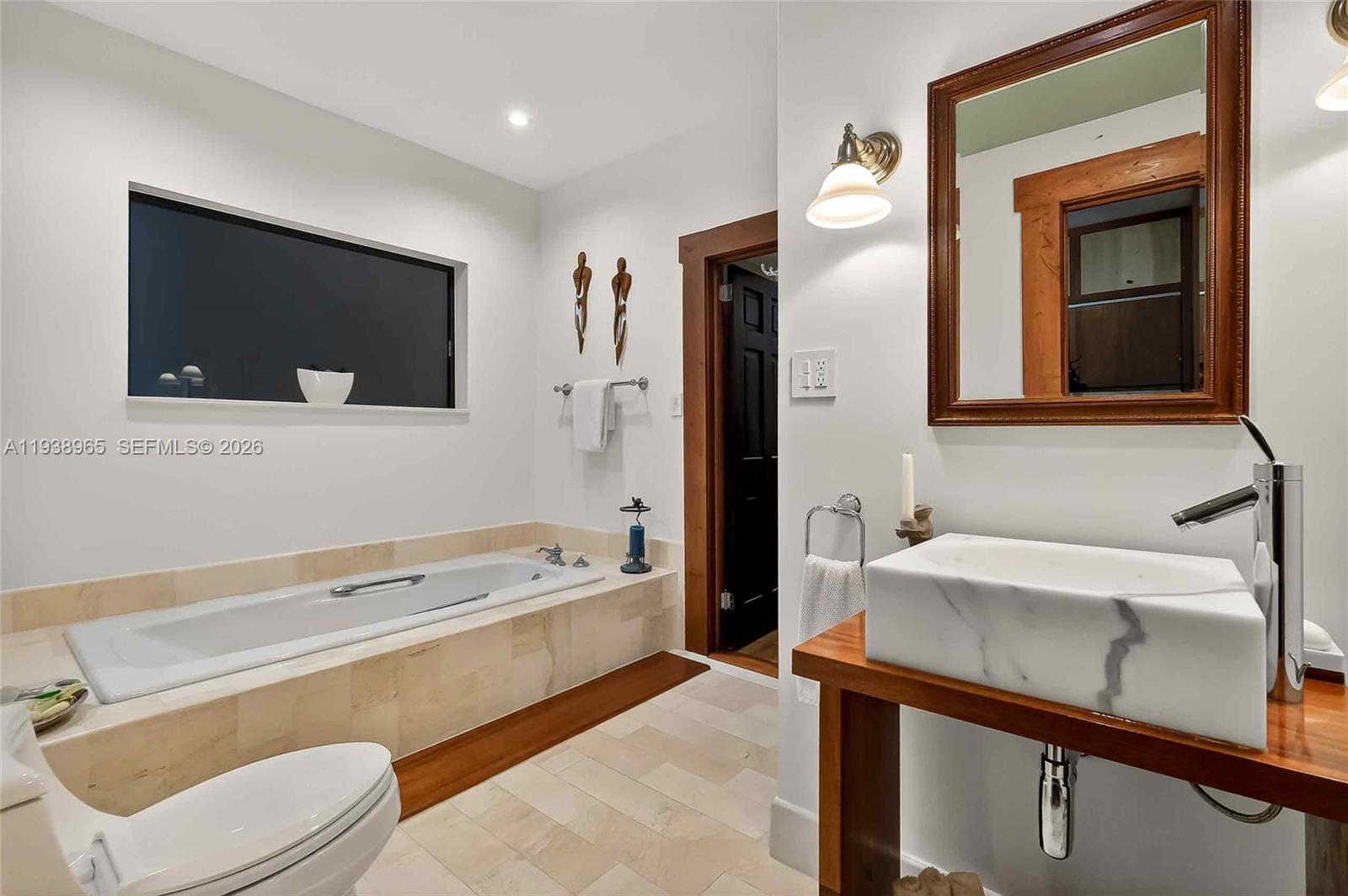 452 SW 21st Rd Miami, FL 33129