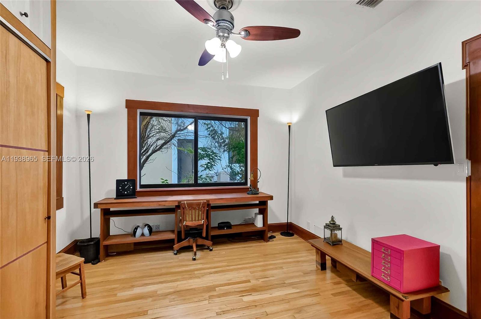 452 SW 21st Rd Miami, FL 33129