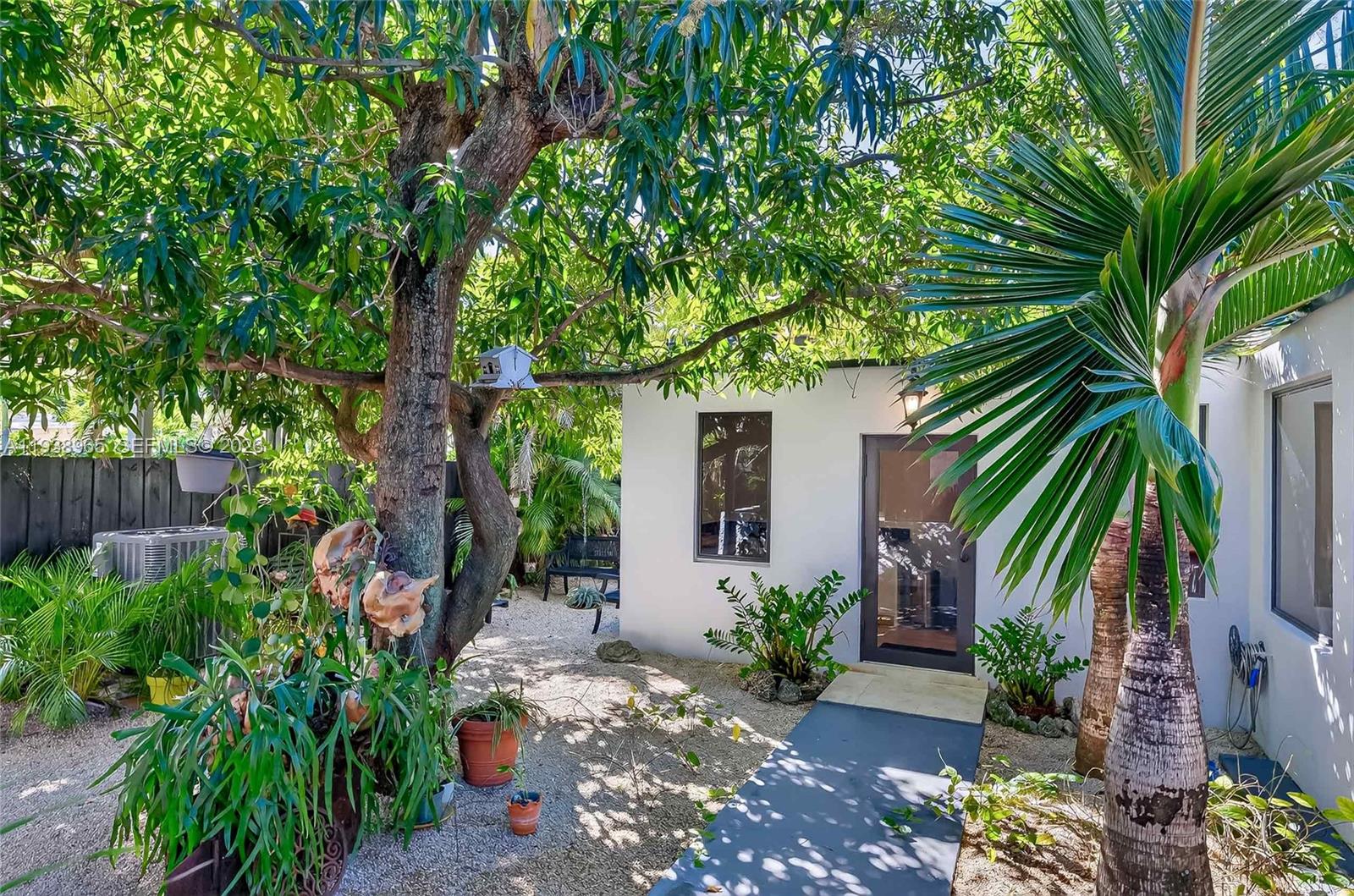 452 SW 21st Rd Miami, FL 33129