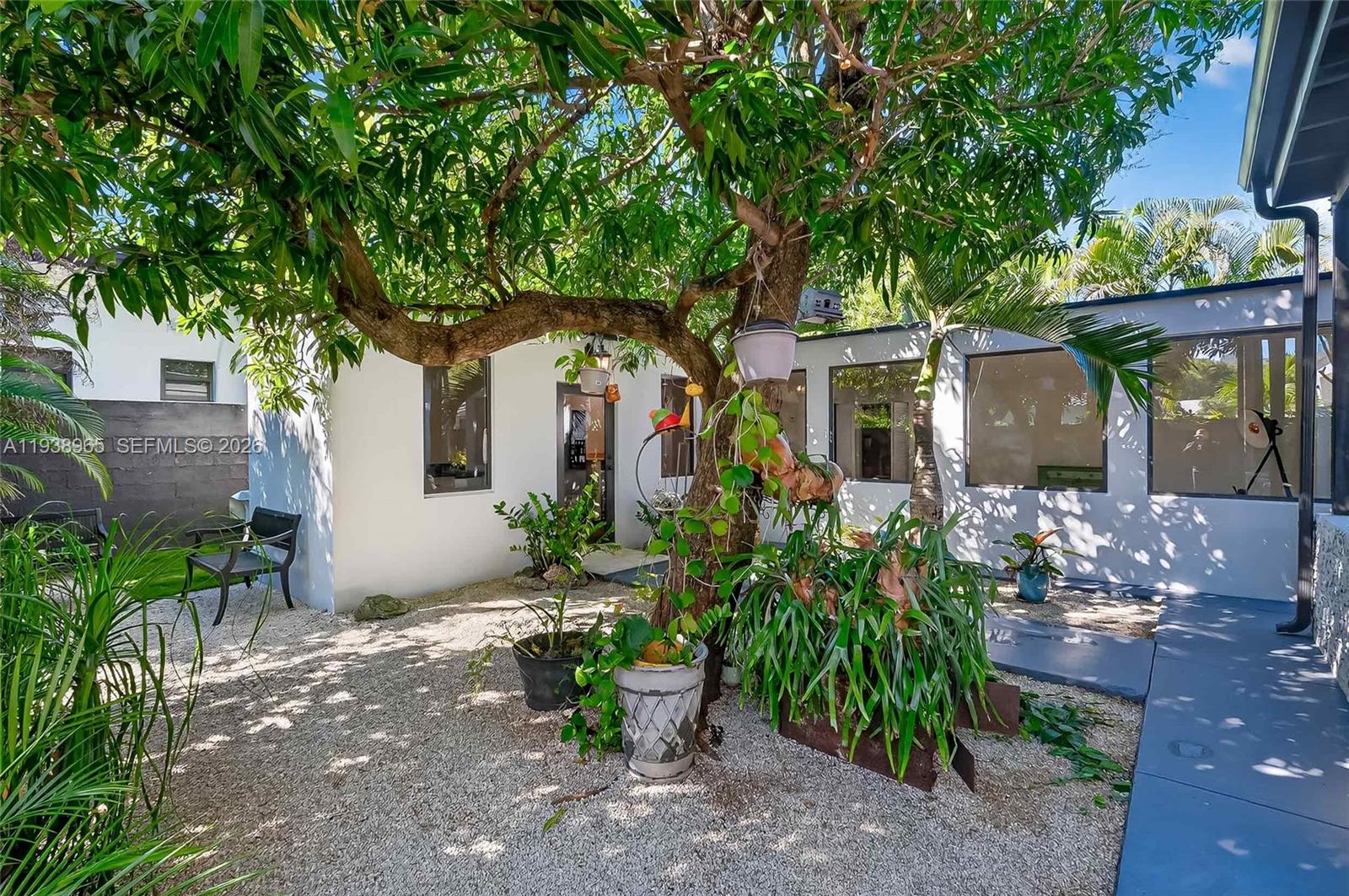 452 SW 21st Rd Miami, FL 33129