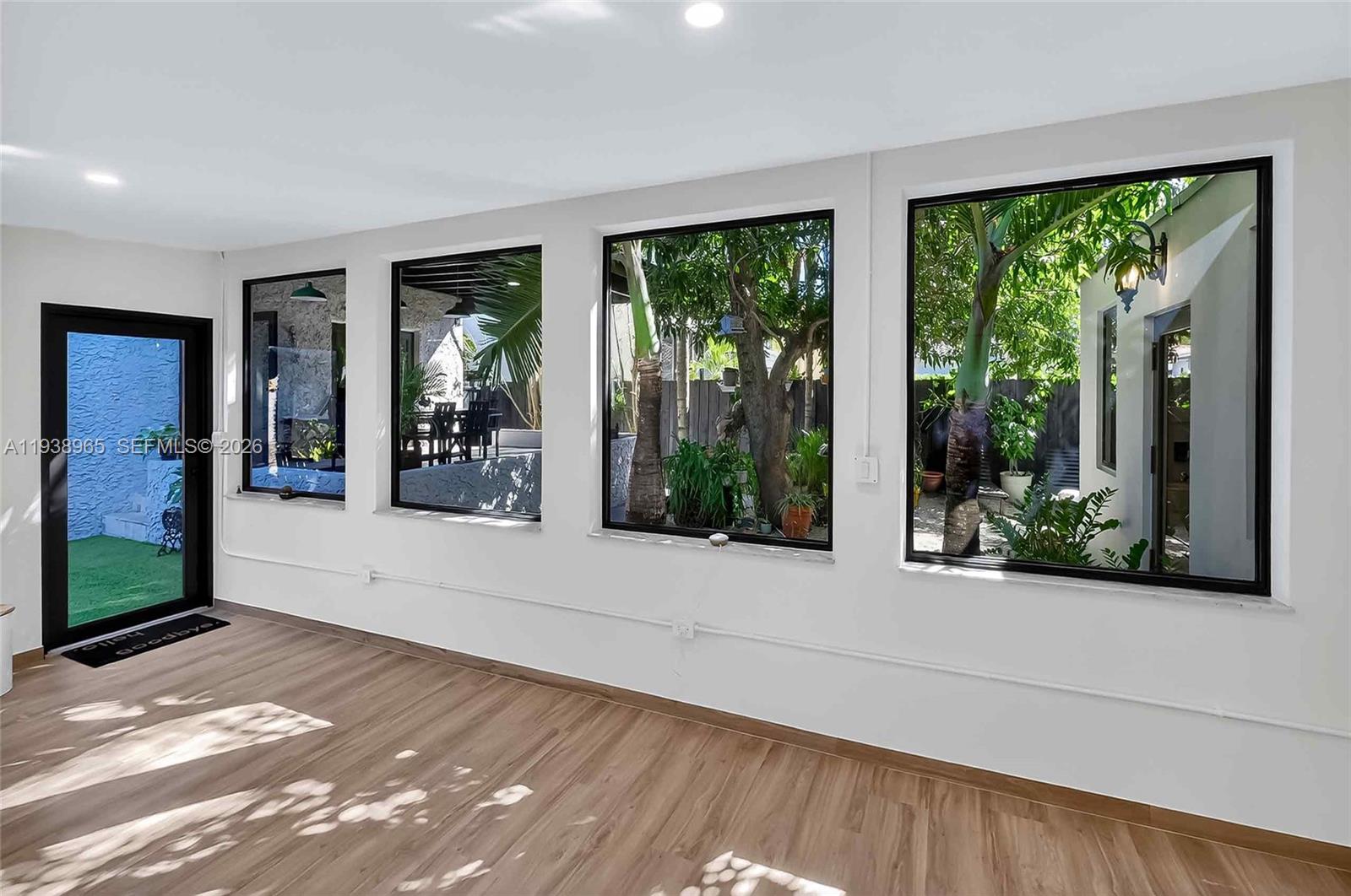 452 SW 21st Rd Miami, FL 33129