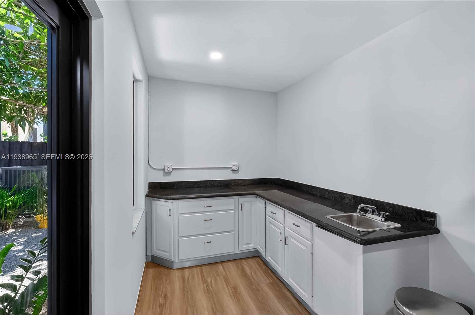 452 SW 21st Rd Miami, FL 33129