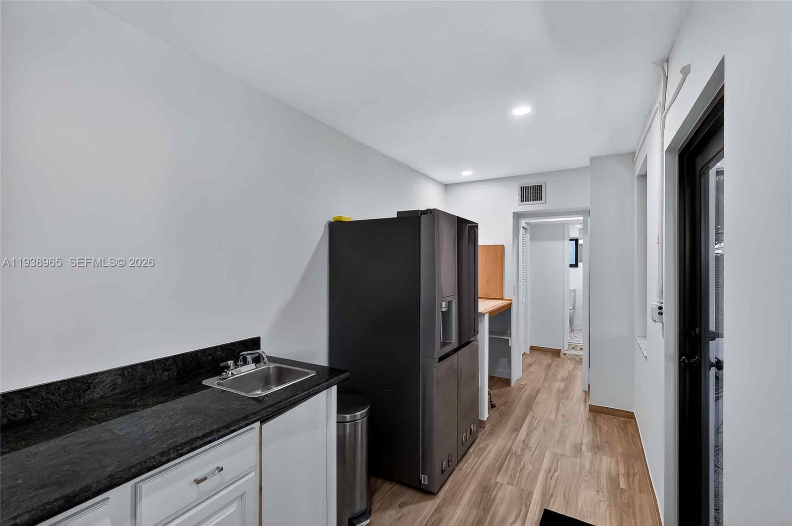 452 SW 21st Rd Miami, FL 33129