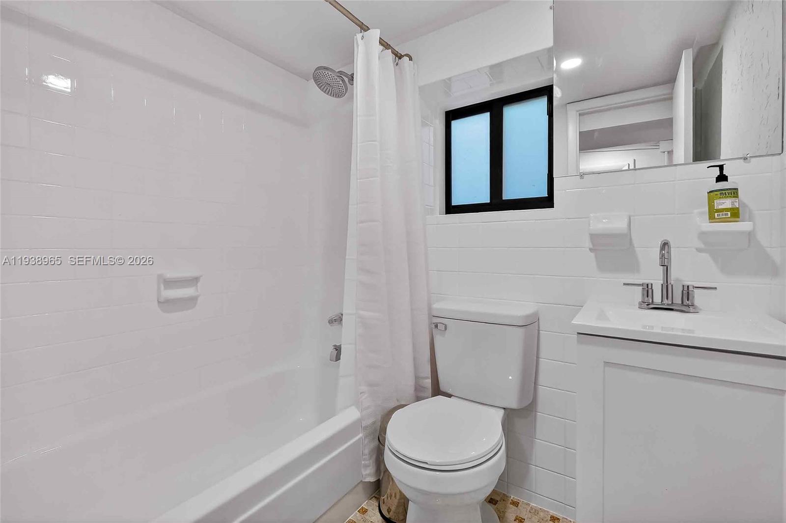 452 SW 21st Rd Miami, FL 33129