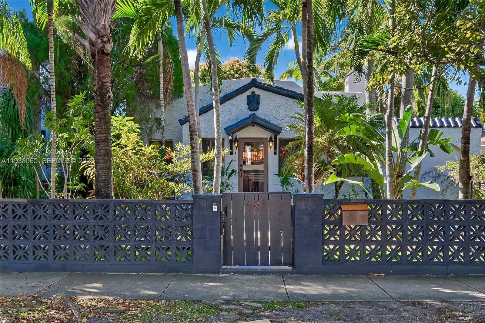 452 SW 21st Rd Miami, FL 33129