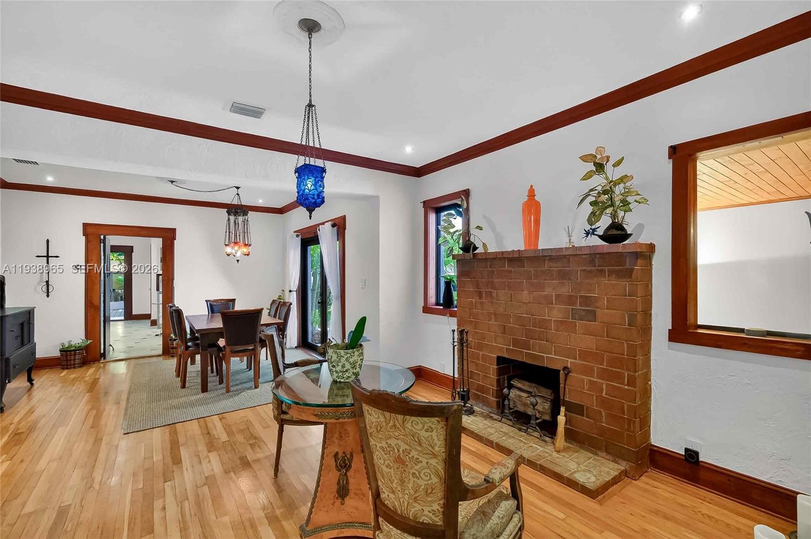 452 SW 21st Rd Miami, FL 33129