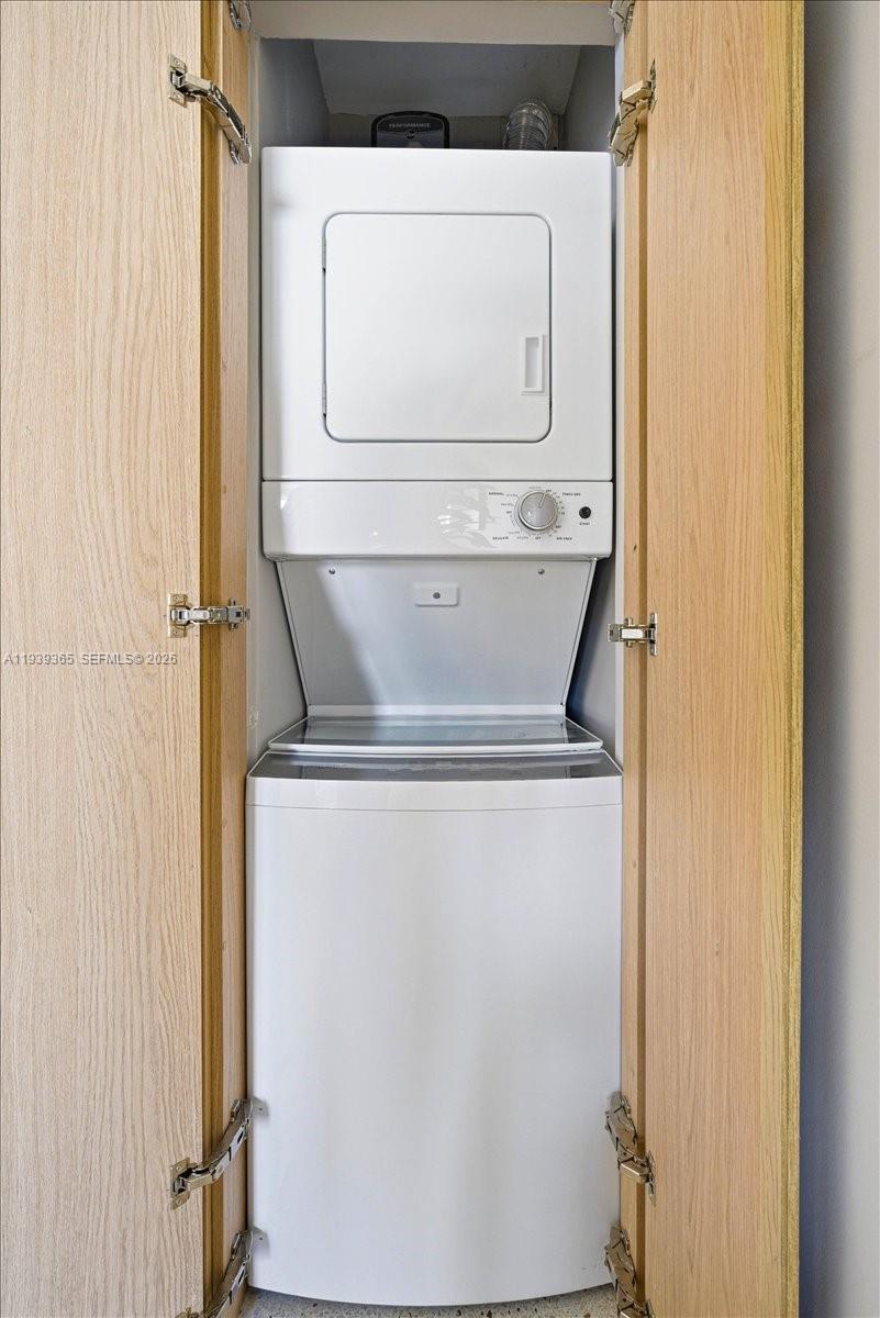 2727 Yacht Clb Blvd #2C Fort Lauderdale, FL 33304