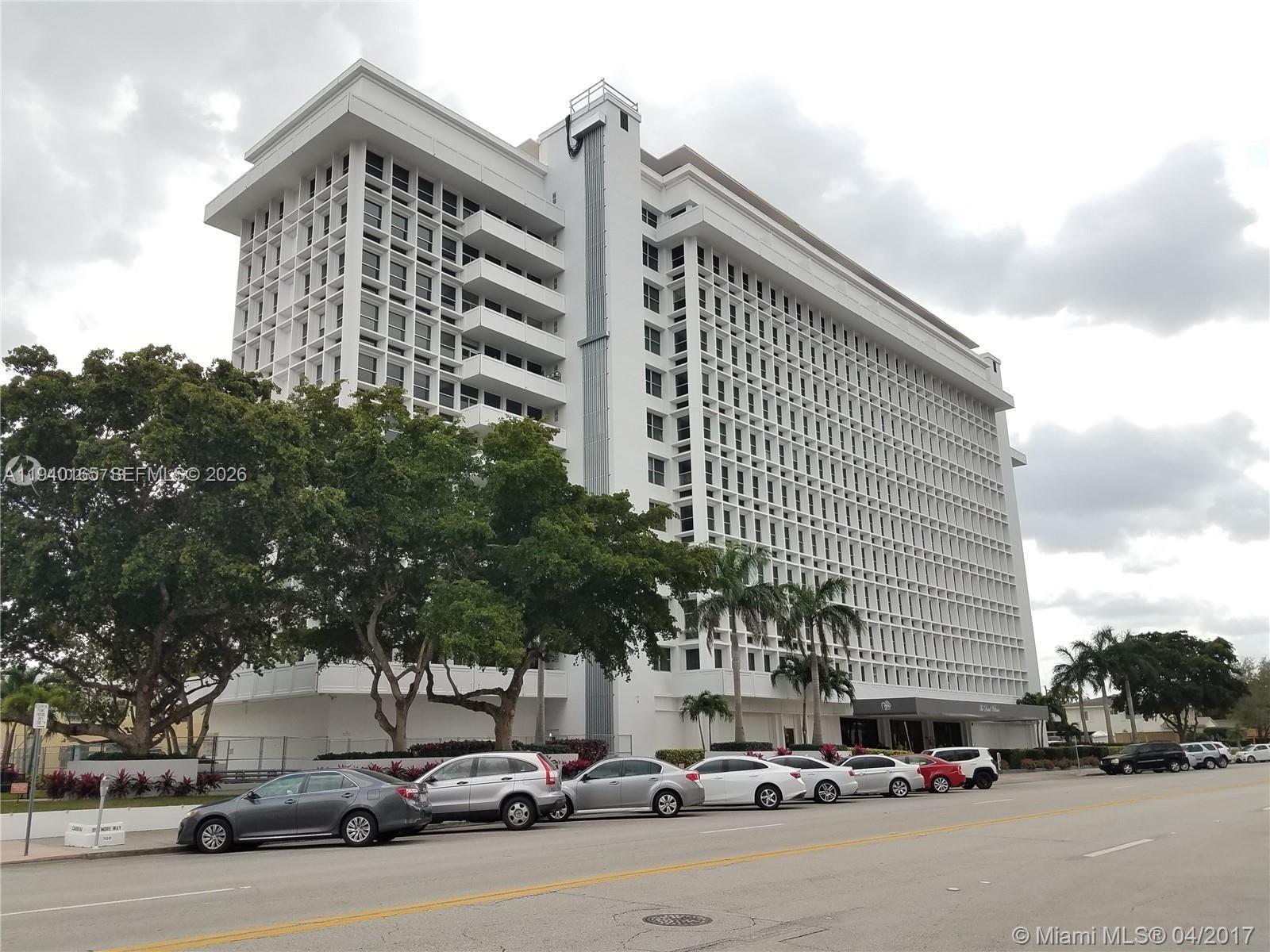 700 Biltmore Way #318