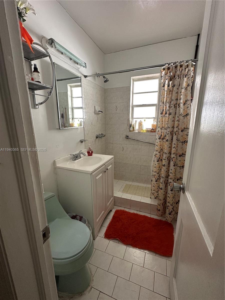 431 NW 32nd Ct Miami, FL 33125