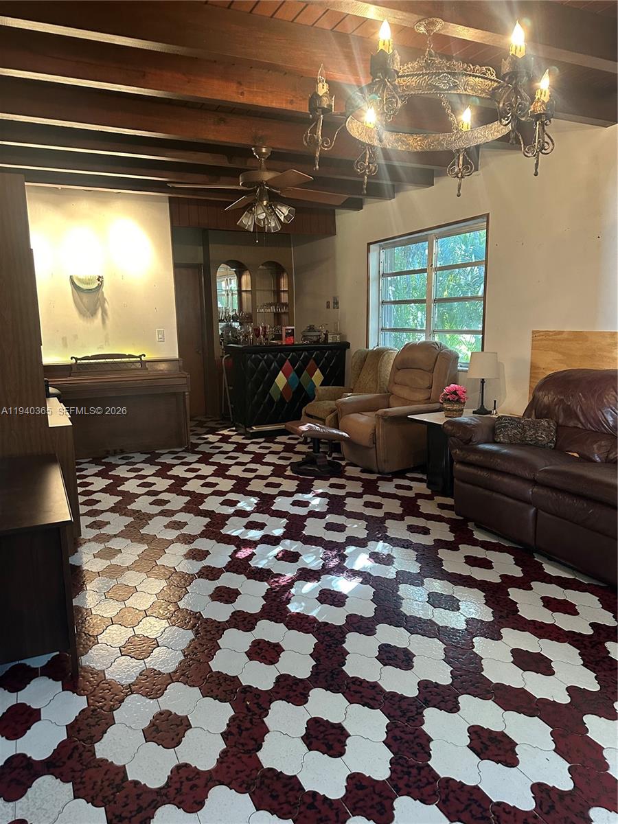 431 NW 32nd Ct Miami, FL 33125