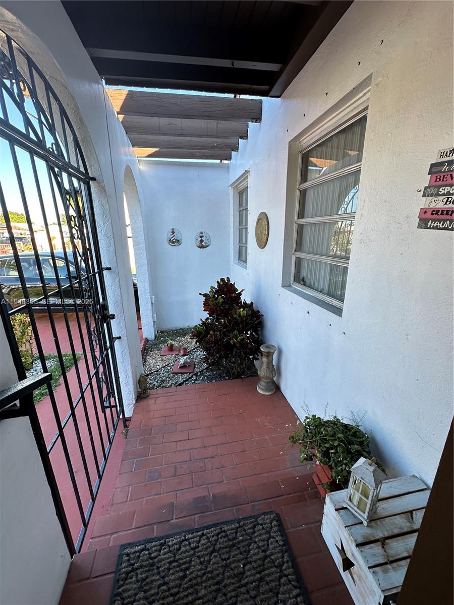 431 NW 32nd Ct Miami, FL 33125