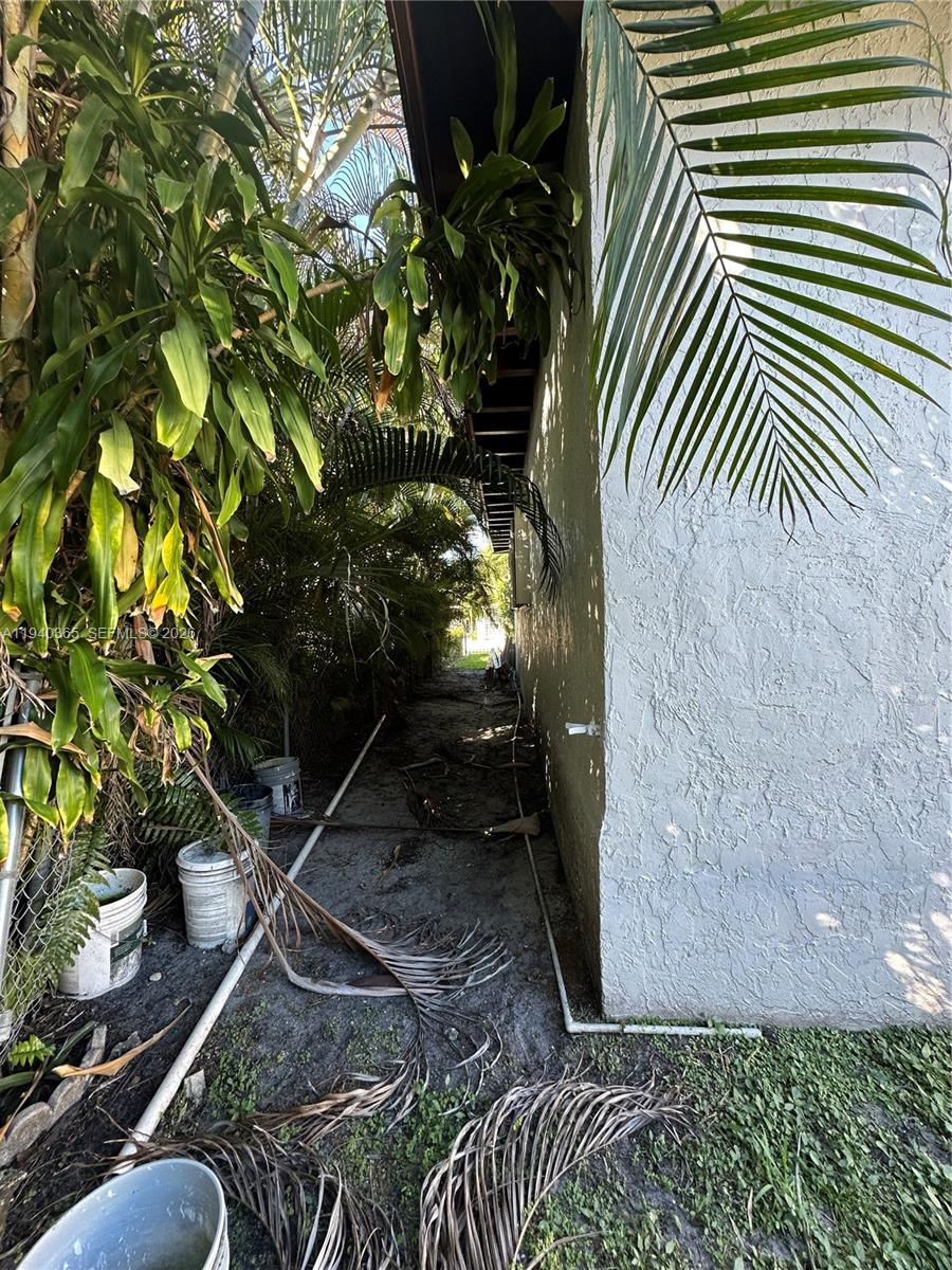 431 NW 32nd Ct Miami, FL 33125