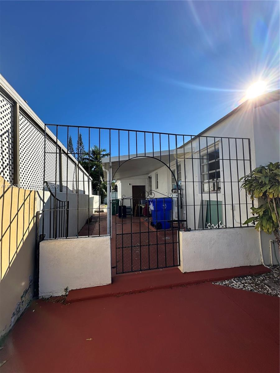 431 NW 32nd Ct Miami, FL 33125