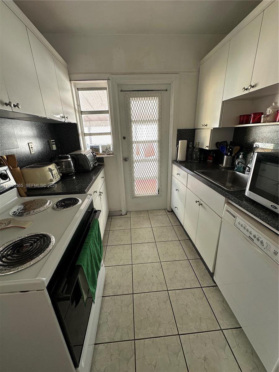 431 NW 32nd Ct Miami, FL 33125