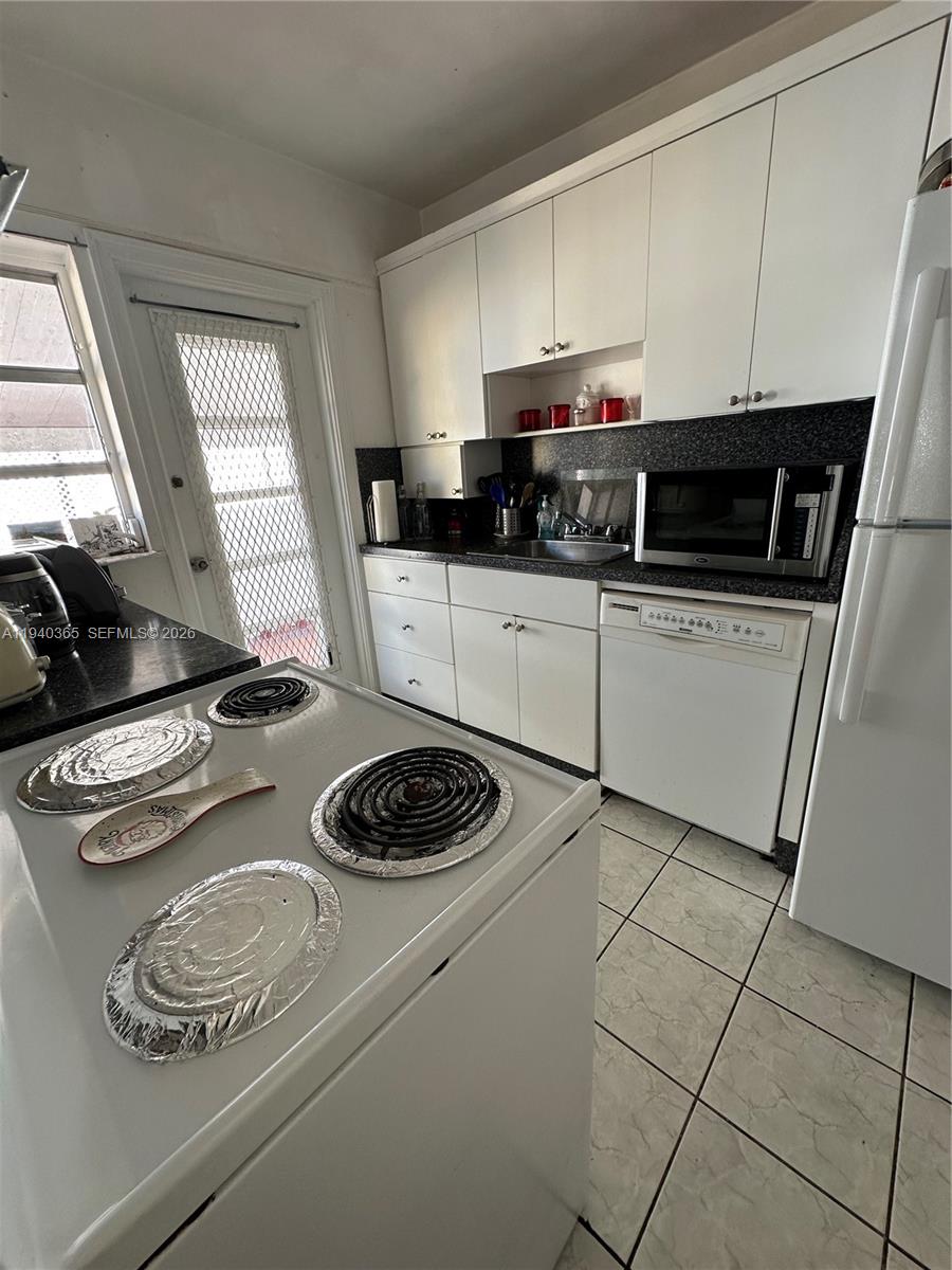 431 NW 32nd Ct Miami, FL 33125