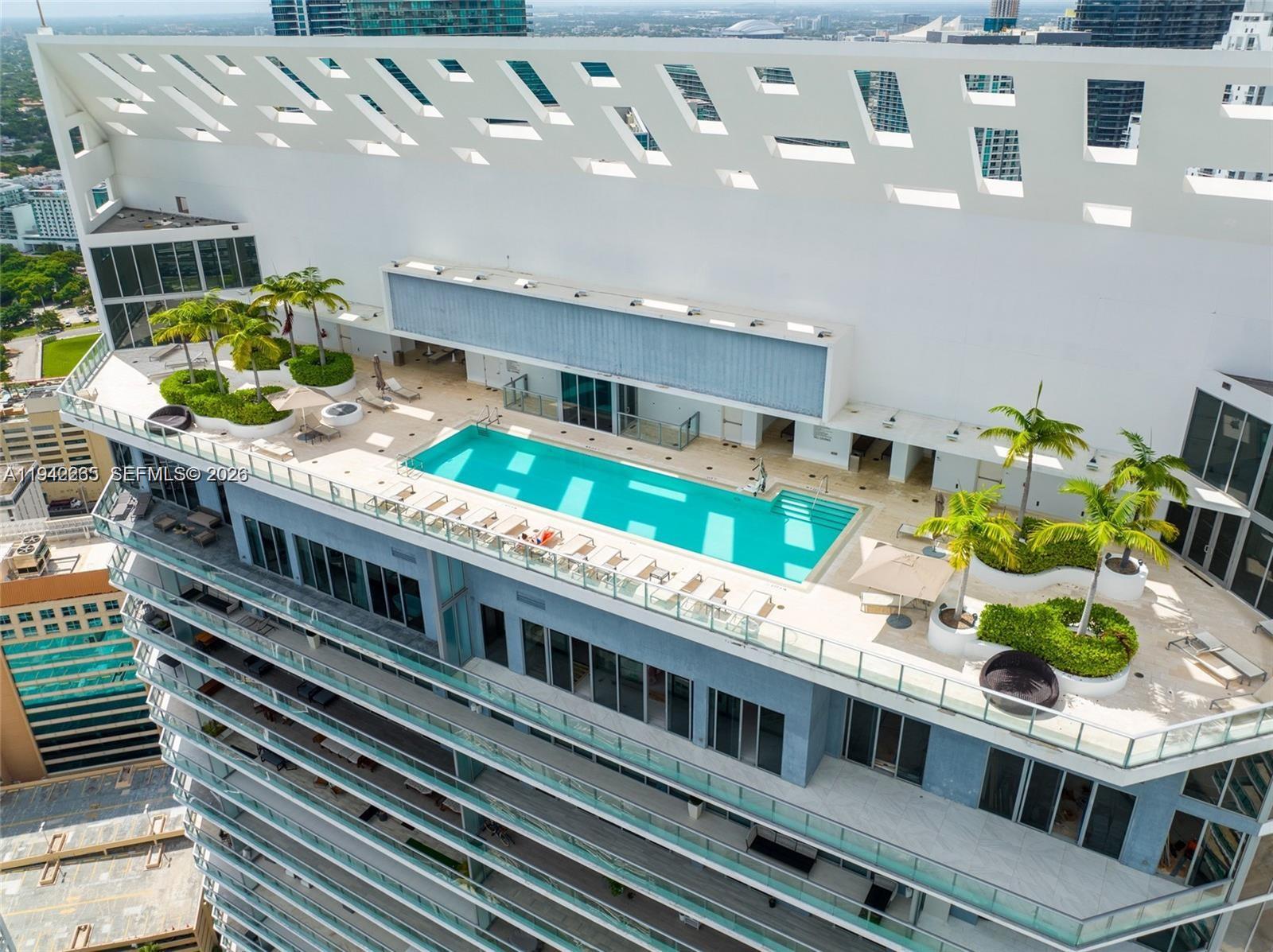 1300 Brickell Bay Dr #2802