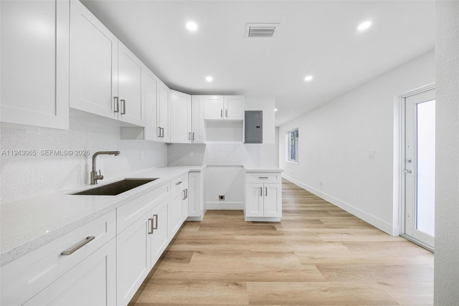 2951 NW 47th St Miami, FL 33142