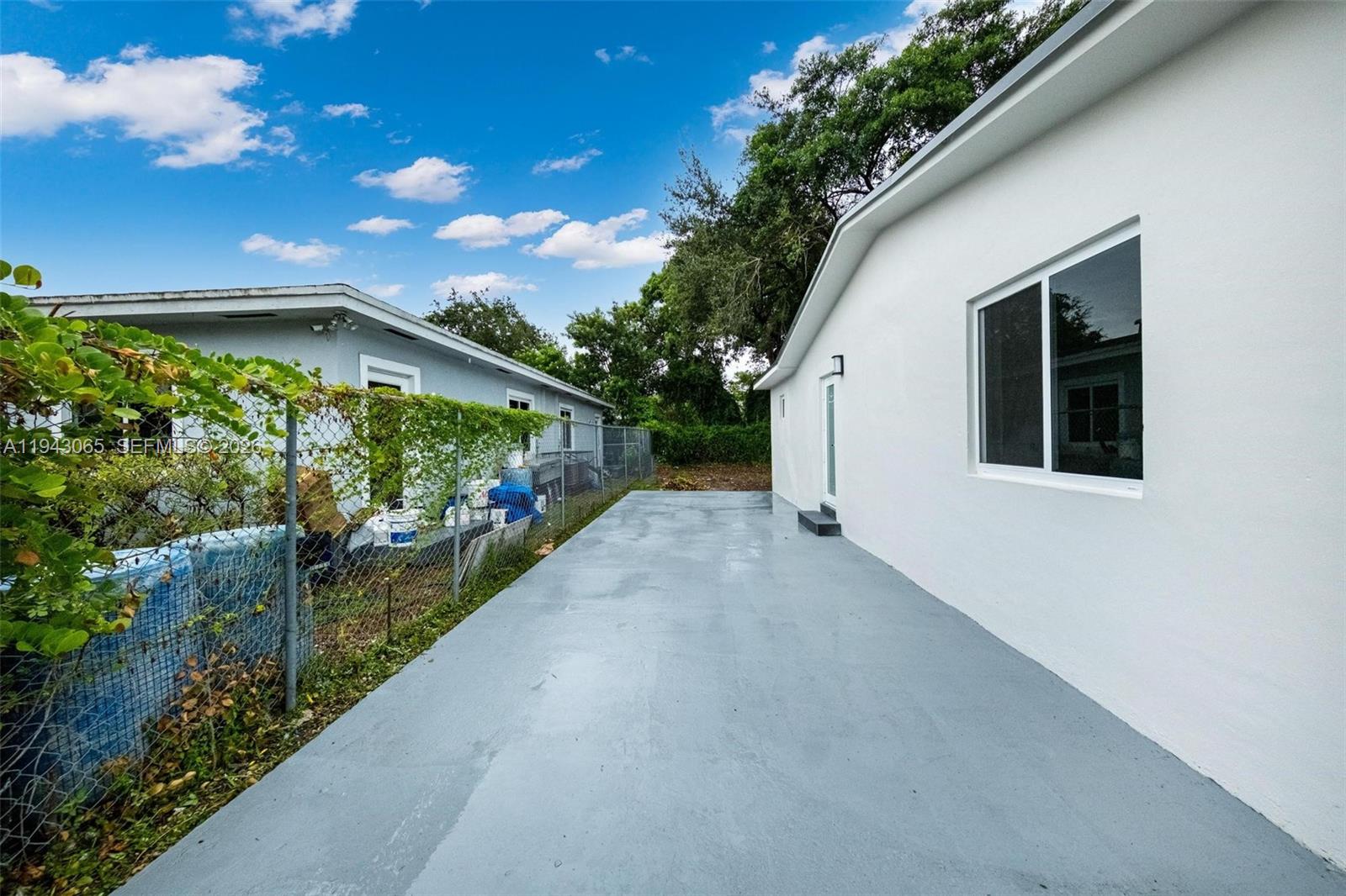 2951 NW 47th St Miami, FL 33142