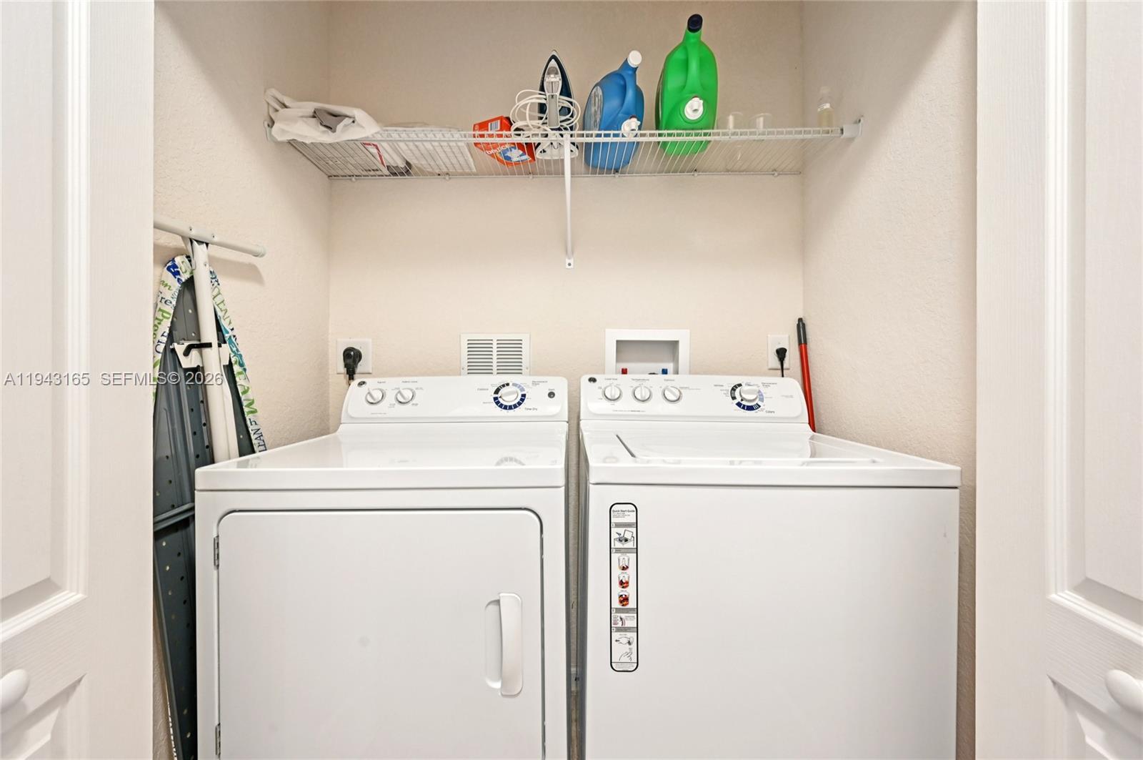 4310 Colony Vw Dr Lake Worth, FL 33463