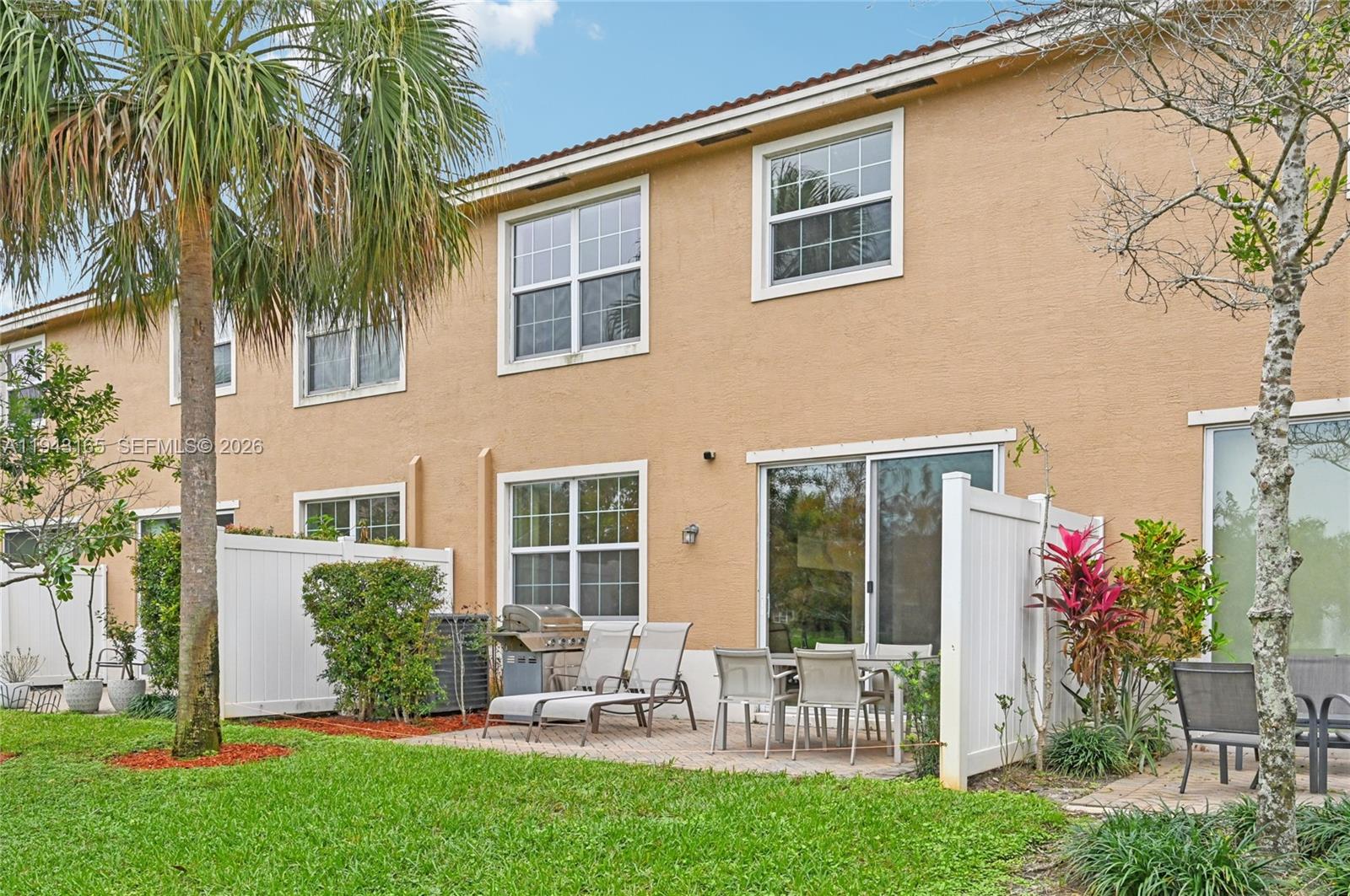 4310 Colony Vw Dr Lake Worth, FL 33463