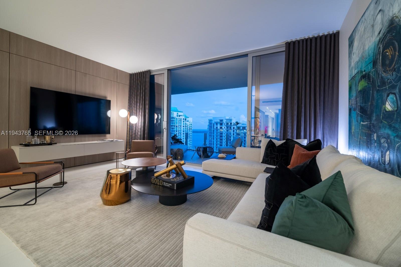 300 Biscayne Blvd Way #3403 Miami, FL 33131