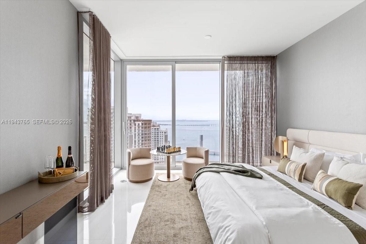 300 Biscayne Blvd Way #3403 Miami, FL 33131