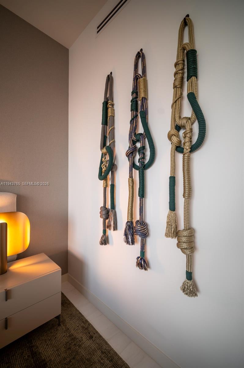 300 Biscayne Blvd Way #3403 Miami, FL 33131