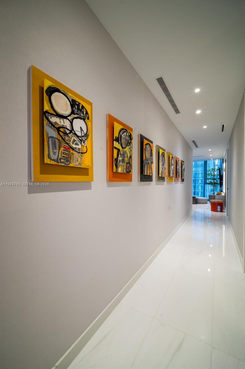 300 Biscayne Blvd Way #3403 Miami, FL 33131