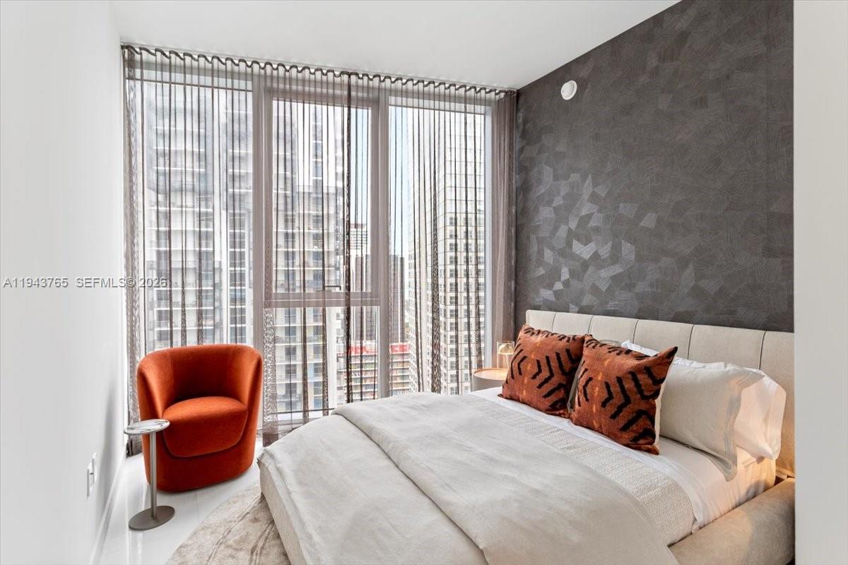 300 Biscayne Blvd Way #3403 Miami, FL 33131