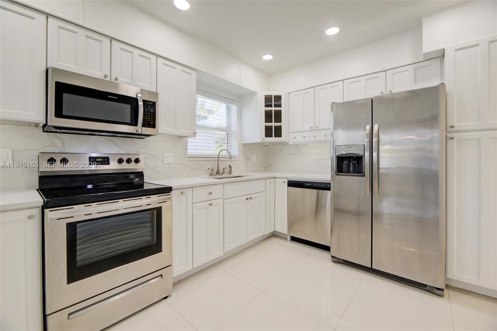 1627 Moffett St Hollywood, FL 33020