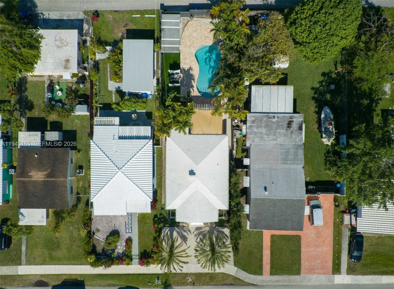 1627 Moffett St Hollywood, FL 33020