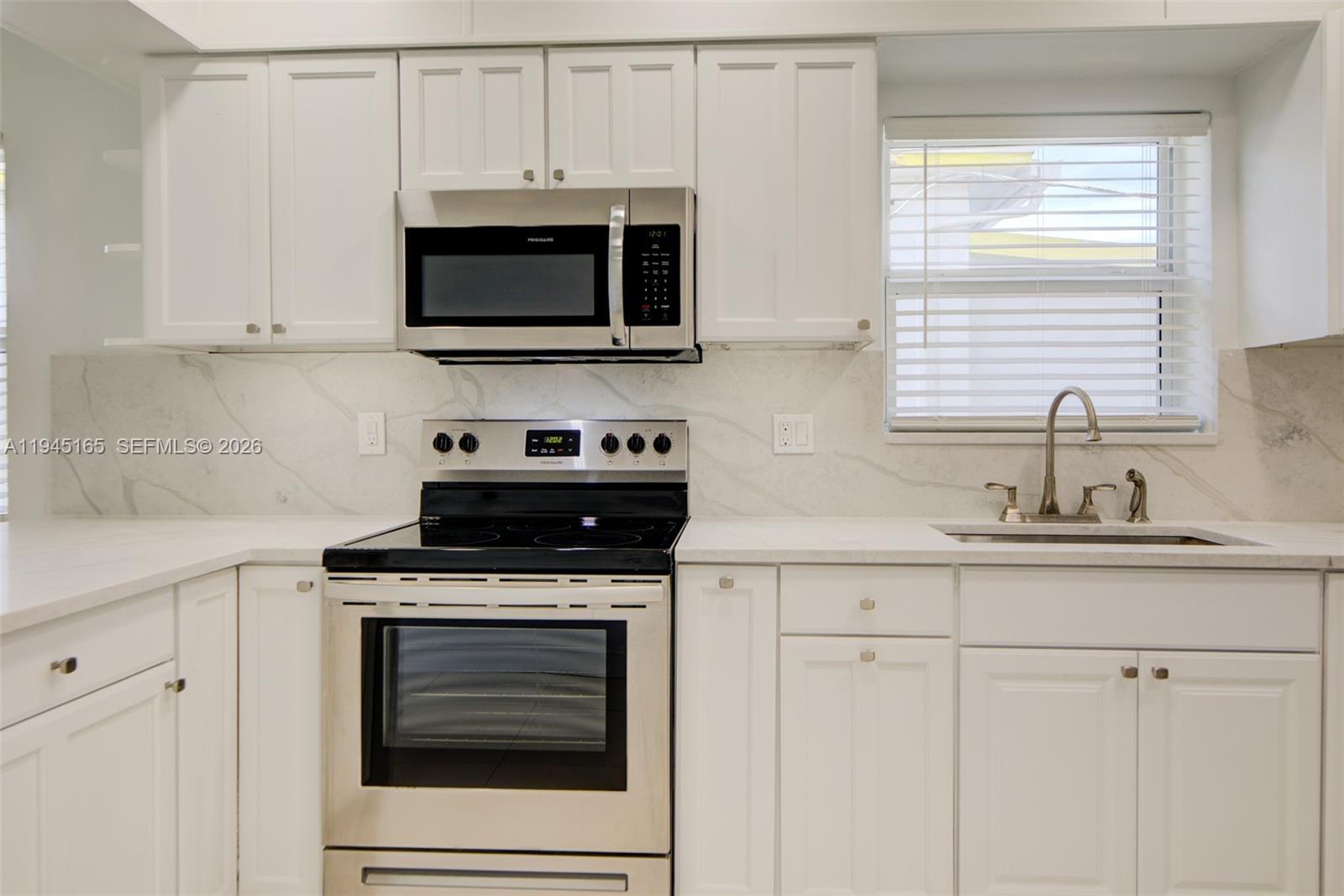 1627 Moffett St Hollywood, FL 33020